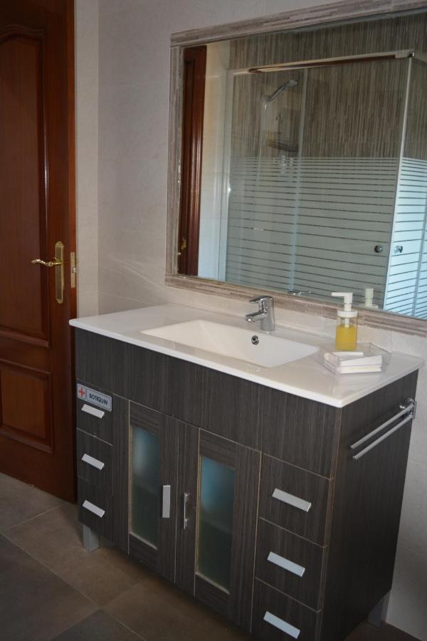 Marieli Apartment Barakaldo Bagian luar foto